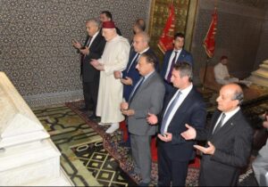 رئيس مجلس الشيوخ المصري يزور ضريح محمد الخامس